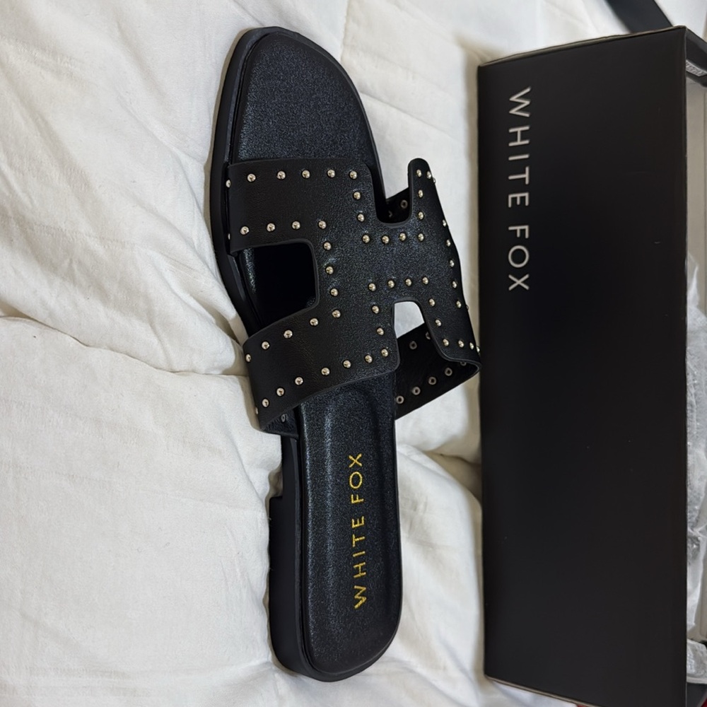 White Fox Black Caitlin Sandals